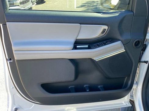 New 2025 Ford Expedition Active AWD/4WD image 11