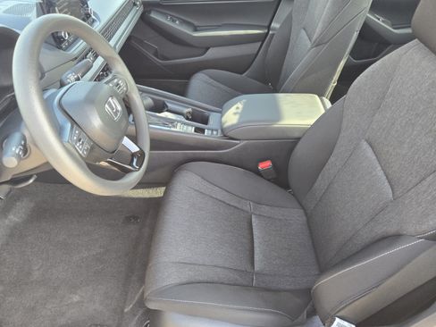 Used 2025 Honda Accord SE image 9