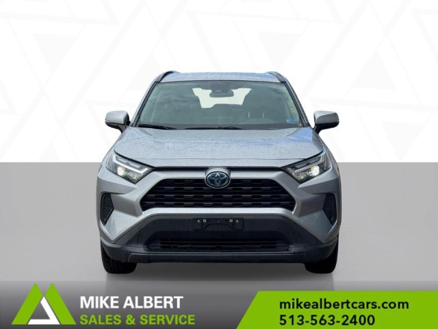 Used 2022 Toyota RAV4 XLE AWD/4WD image 2