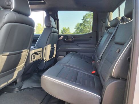 Used 2024 GMC Sierra 1500 AT4X image 7