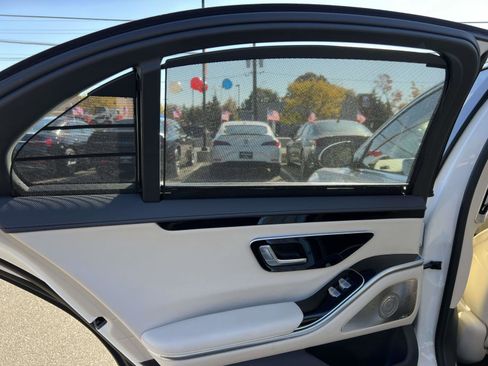Used 2023 Mercedes-Benz S 500 4MATIC image 36