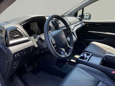 Used 2025 Honda Odyssey Elite image 17