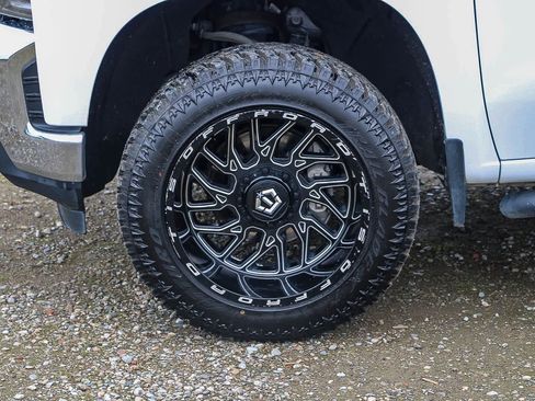 Used 2019 Chevrolet Silverado 1500 LT w/ All-Star Edition image 9