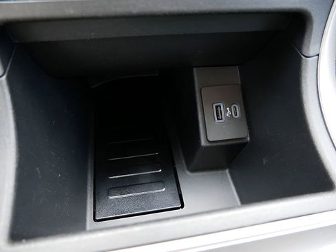 Used 2024 Ford Edge SEL w/ Convenience Package image 25