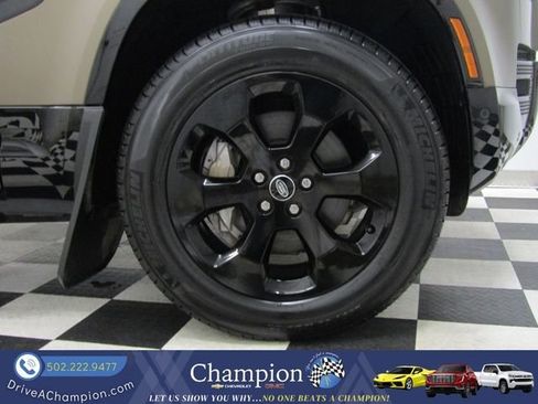 Used 2024 Land Rover Defender 110 X-Dynamic SE AWD/4WD image 3