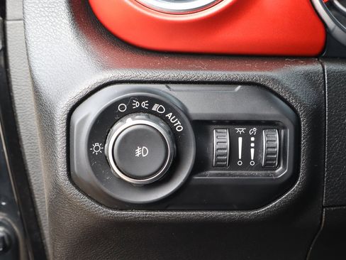 Used 2019 Jeep Wrangler Unlimited Rubicon image 19