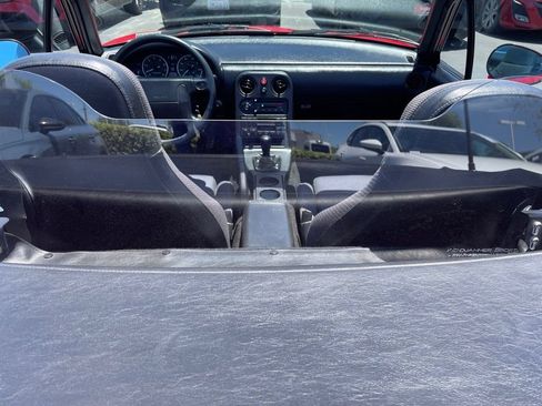 Used 1992 MAZDA MX-5 Miata RWD image 8