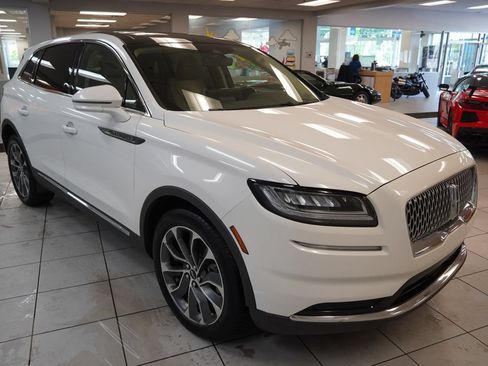 Used 2022 Lincoln Nautilus Reserve AWD/4WD image 17