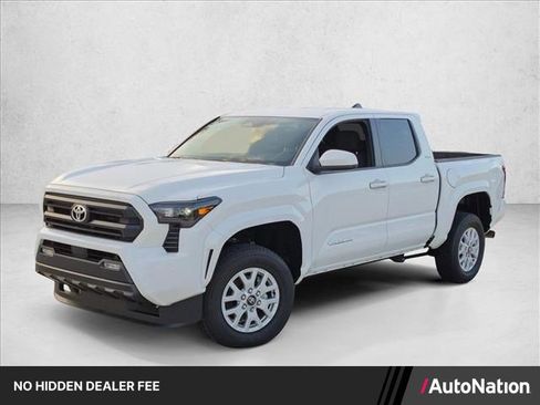 Used 2025 Toyota Tacoma SR5 AWD/4WD image 1