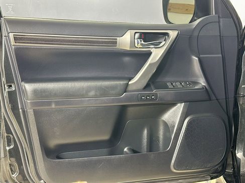 Used 2023 Lexus GX 460 Premium w/ Premium Package AWD/4WD image 16