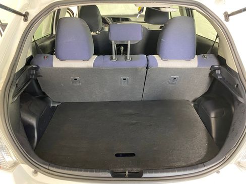 Used 2012 Toyota Yaris L image 26