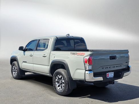 Used 2023 Toyota Tacoma TRD Off-Road w/ Black Out Package (TMS) AWD/4WD image 3