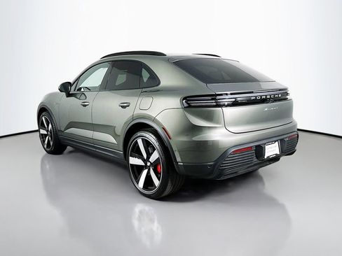 New 2026 Porsche Macan 4S Electric AWD/4WD image 3