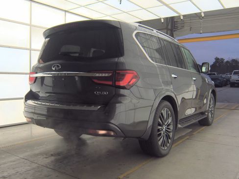Used 2022 INFINITI QX80 Sensory w/ All-Season Package image 4