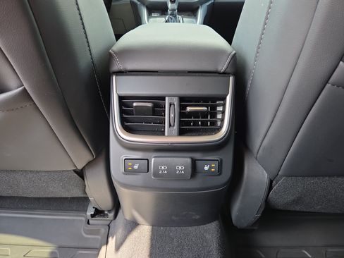Used 2020 Subaru Outback Limited w/ Popular Package #2 AWD/4WD image 12