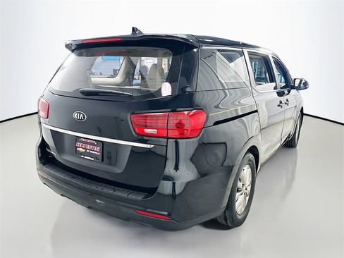 Used 2020 Kia Sedona L image 8