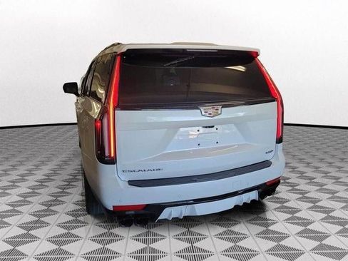 Certified 2024 Cadillac Escalade V w/ Heavy-Duty Trailer Package image 4