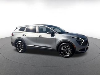 Used 2025 Kia Sportage LX video 2