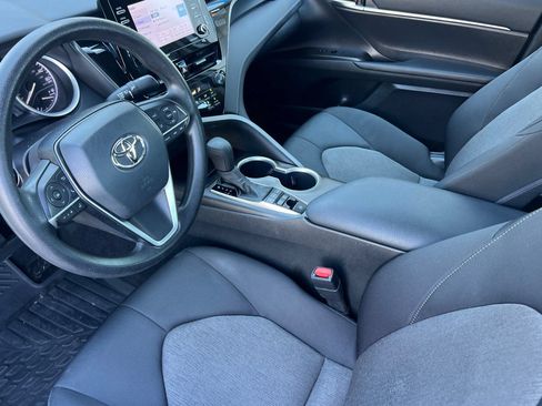 Used 2022 Toyota Camry LE FWD image 11