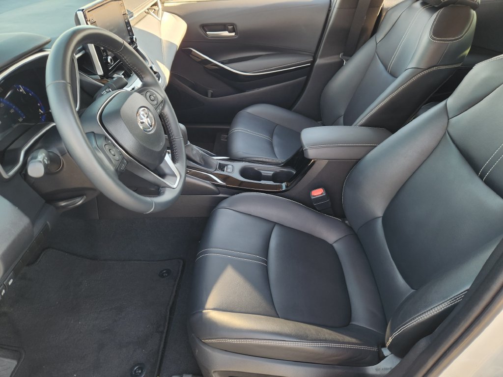 Used 2020 Toyota Corolla XLE w/ Carpet Mat Package (TMS) FWD image 12