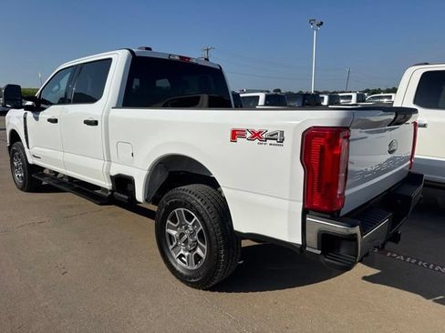Used 2025 Ford F250 XLT w/ FX4 Off-Road Package AWD/4WD image 3