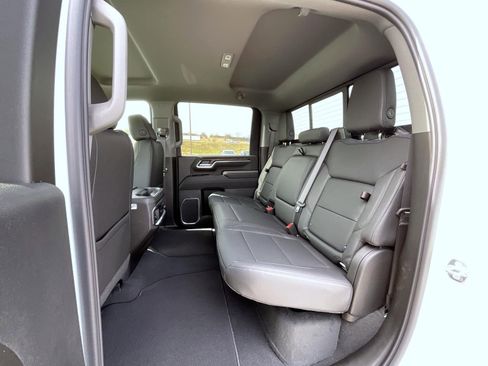 New 2026 GMC Sierra 3500 SLT w/ SLT Convenience Package image 19