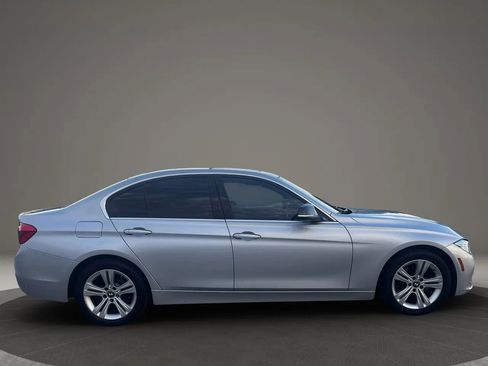 Used 2017 BMW 330i Sedan image 16