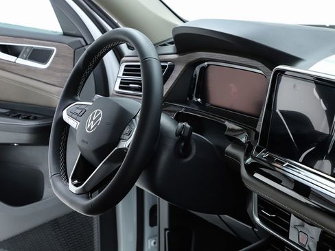 New 2026 Volkswagen Atlas SEL image 35