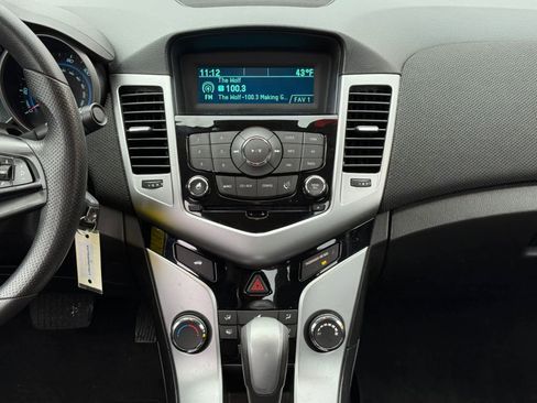 Used 2015 Chevrolet Cruze LT image 13