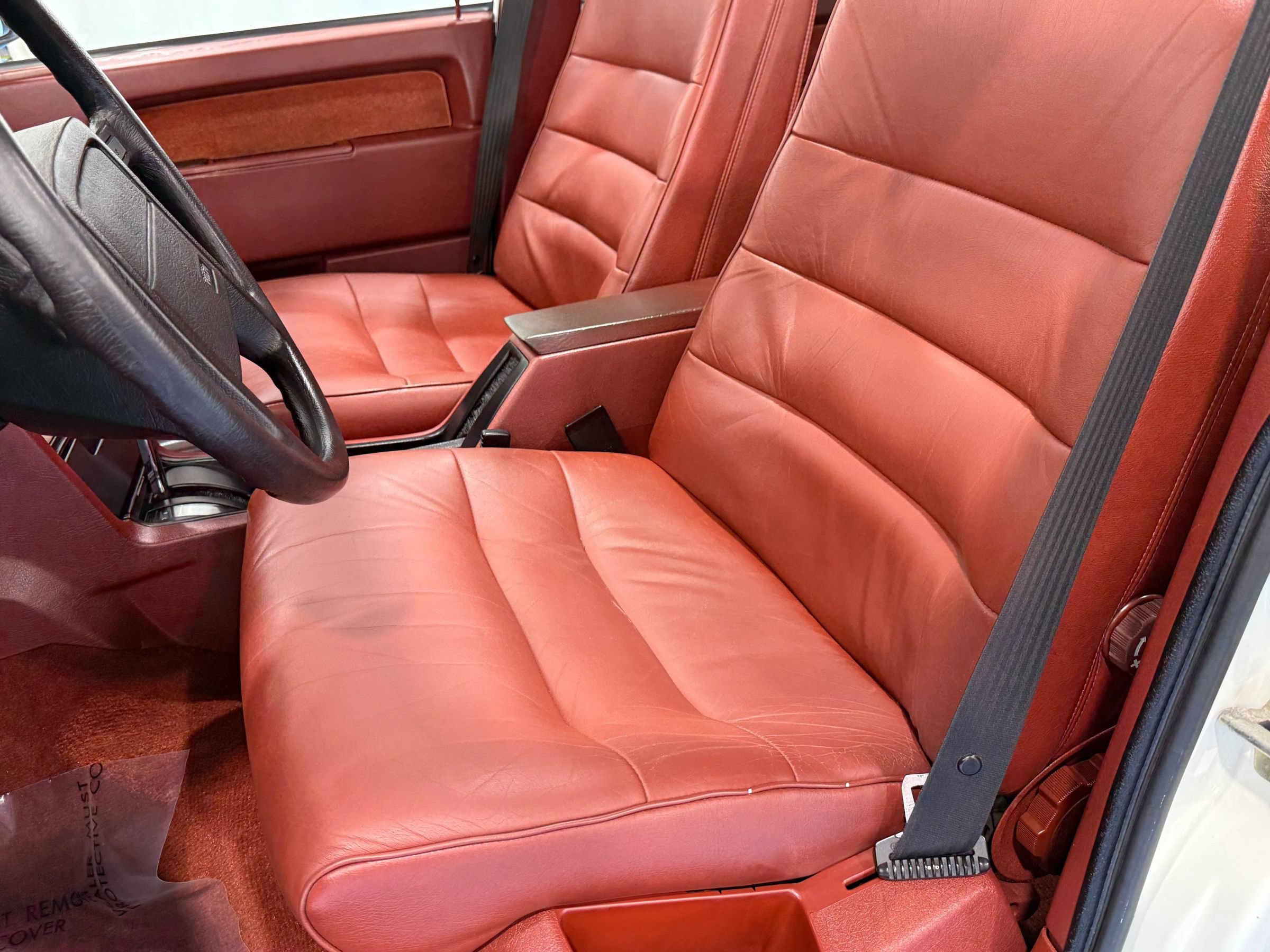 Used 1988 Volvo 740 GLE RWD image 30