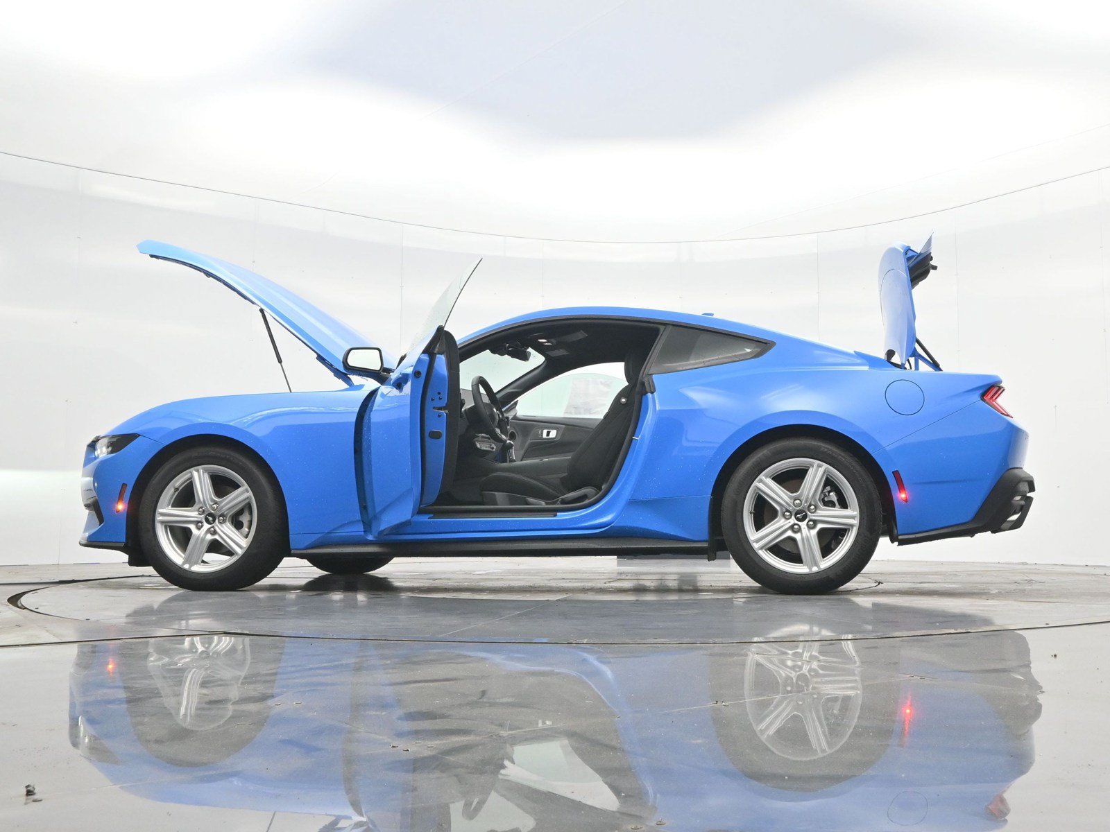 Used 2026 Ford Mustang Coupe RWD image 38