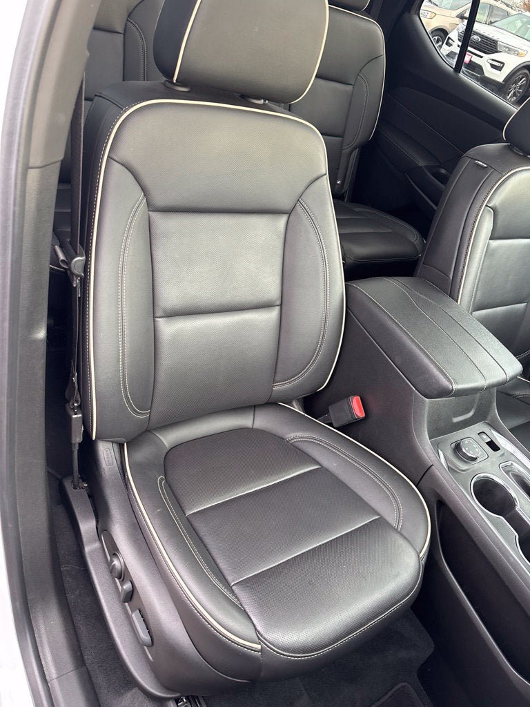 Used 2022 Chevrolet Traverse Premier AWD/4WD image 21