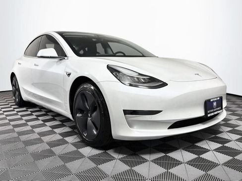 Used 2020 Tesla Model 3 Standard Range Plus RWD image 29