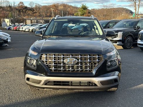 Used 2025 Hyundai Venue SEL image 8