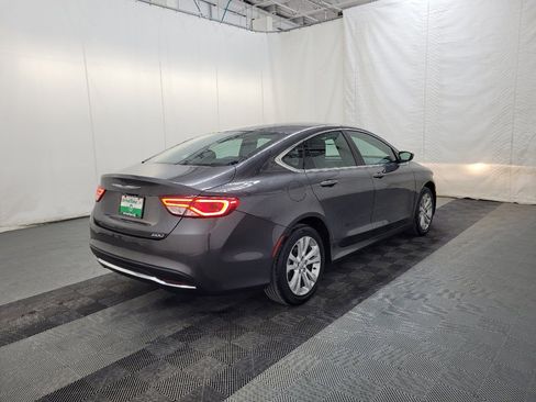 Used 2016 Chrysler 200 Limited image 9
