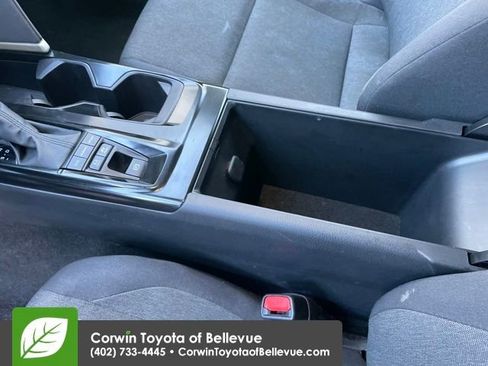 Used 2025 Toyota Camry LE image 24