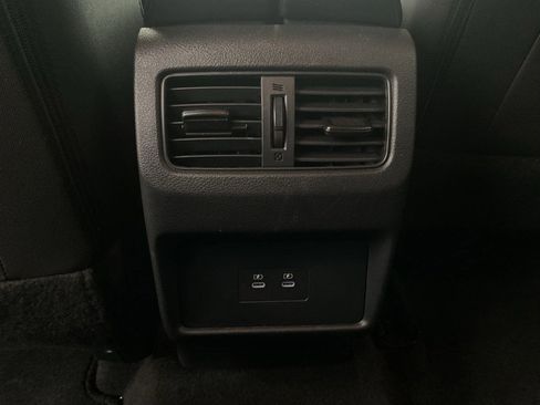Used 2025 Nissan Rogue SV FWD image 13