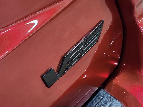 Used 2025 Cadillac Escalade V image 25