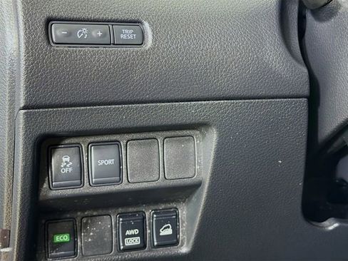 Used 2016 Nissan Rogue S image 10