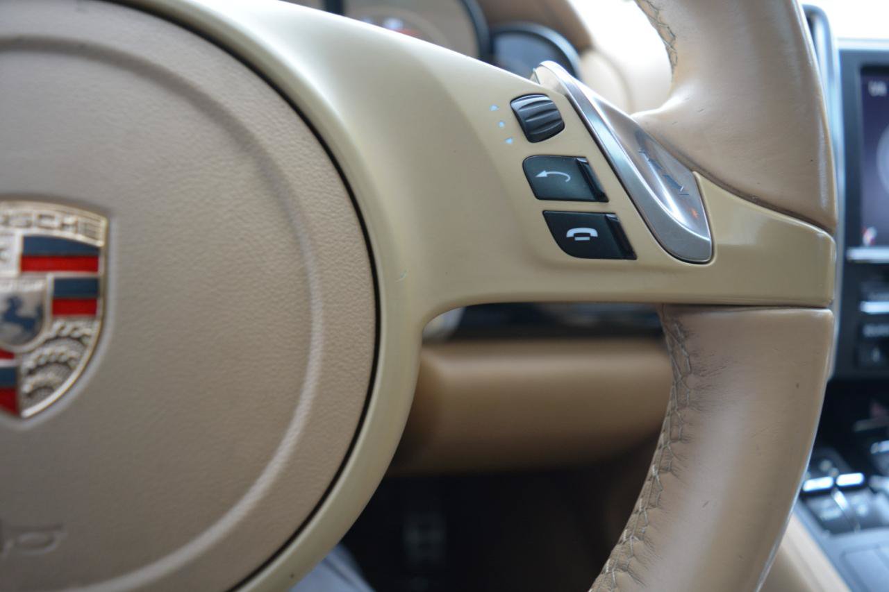 Used 2013 Porsche Cayenne AWD/4WD image 26