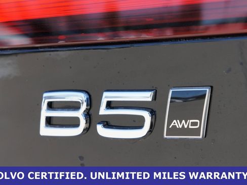 New 2025 Volvo V60 B5 Cross Country Ultra w/ Protection Package Premier image 9