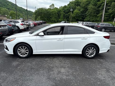 Used 2019 Hyundai Sonata SE FWD image 2