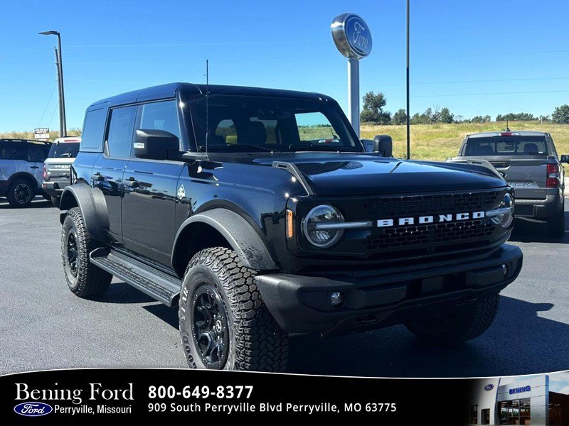 Used 2025 Ford Bronco Outer Banks w/ Sasquatch Package AWD/4WD image 1