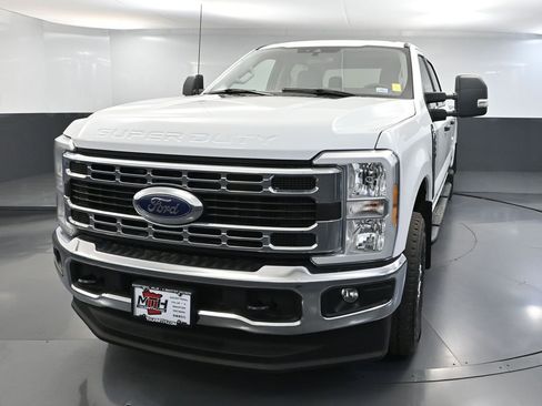 Used 2024 Ford F350 XLT w/ FX4 Off-Road Package AWD/4WD image 12