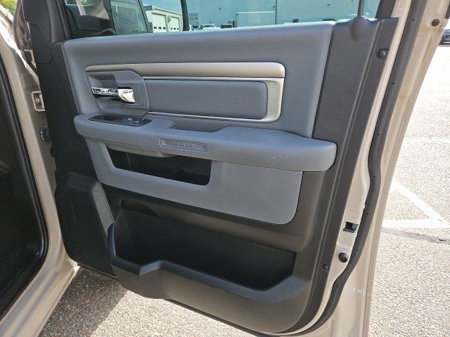 Used 2019 RAM 1500 Warlock AWD/4WD image 34