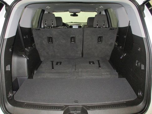 Used 2019 GMC Acadia SLE image 18