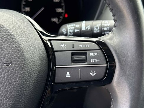 Certified 2024 Honda HR-V EX-L image 6