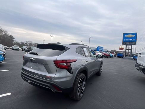New 2026 Chevrolet Trax RS image 5