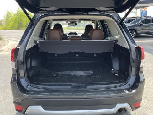 Used 2019 Subaru Forester Touring w/ Popular Package #3 AWD/4WD image 11