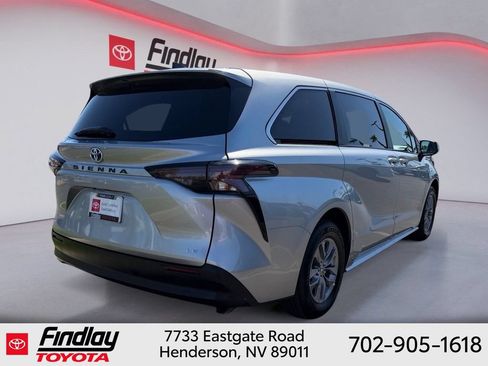 Certified 2025 Toyota Sienna LE FWD image 3